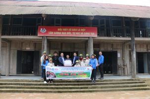 Đoàn thanh niên chi đoàn Trung tâm Thông tin Xúc tiến Du lịch Phú Thọ tổ chức chương trình từ thiện “Đông Ấm 2018”
