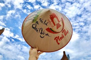 Nón lá Sai Nga- Sản phẩm quà tặng lưu niệm du lịch độc đáo vùng Đất Tổ